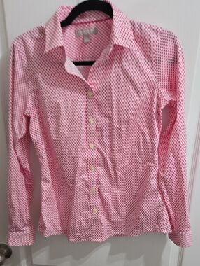 Women's banana republic, non iron, fitted button Down Shirt Size 6